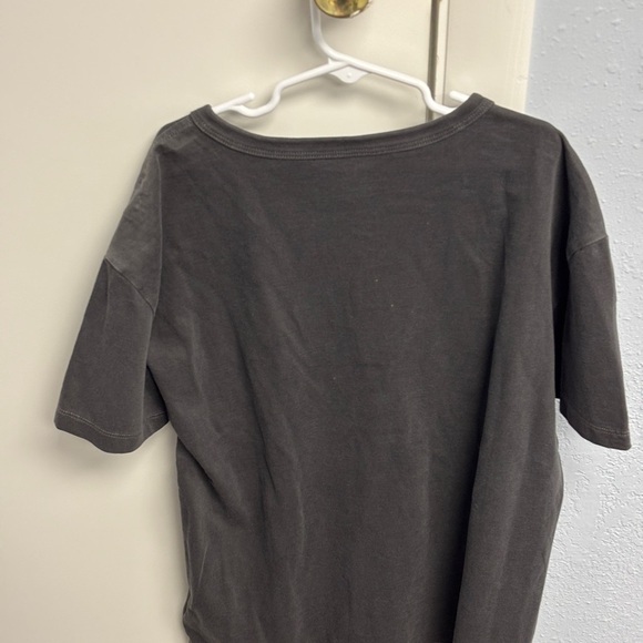 NWT GAP Boy’s Lrg Black Short Sleeve Tee. Offers welcome. 15% off w 2+ bundle. - Picture 2 of 6